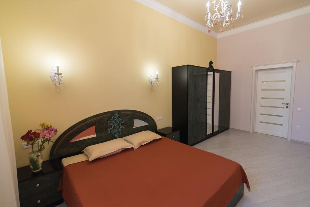 Vip Apartment Na Derebasovskoi Одеса Екстер'єр фото