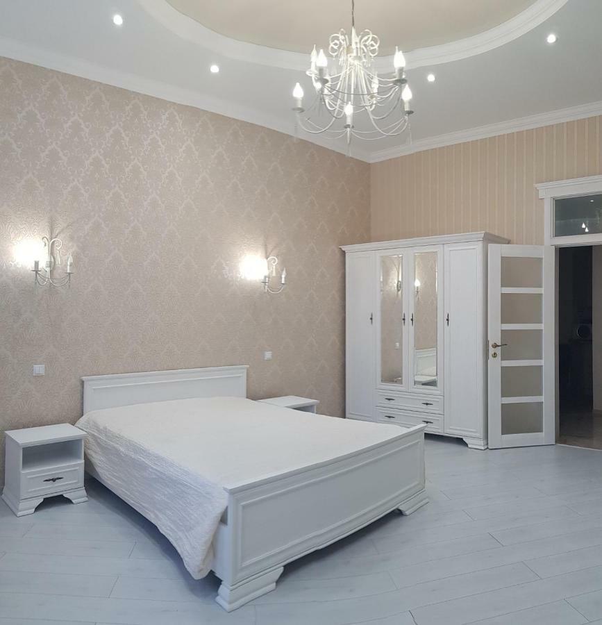 Vip Apartment Na Derebasovskoi Одеса Екстер'єр фото